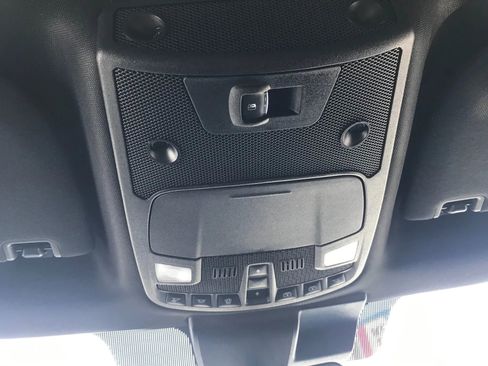 Used 2019 Ford F150 Platinum image 38