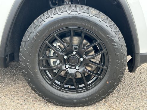 Used 2020 Jeep Grand Cherokee Limited w/ Luxury Group II image 8