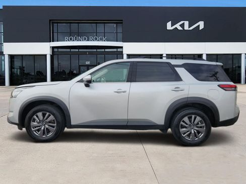 Used 2025 Nissan Pathfinder SV AWD/4WD image 4