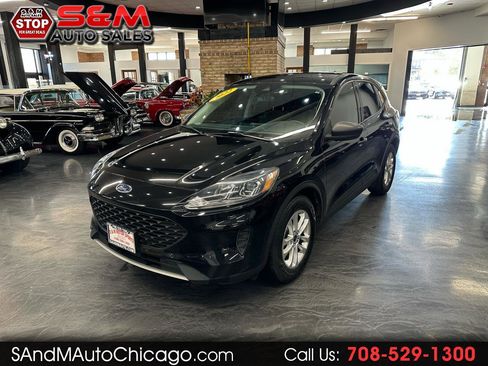 Used 2022 Ford Escape S image 1
