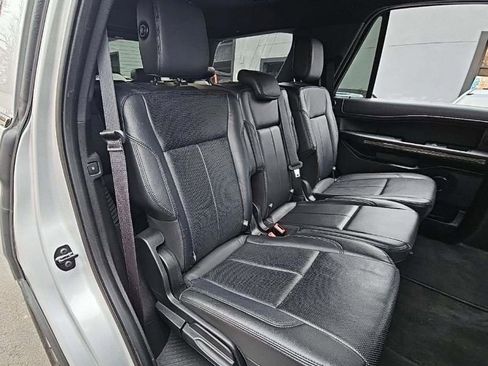 Used 2018 Ford Expedition XLT w/ Equipment Group 202A image 12