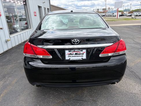Used 2011 Toyota Avalon Limited FWD image 4