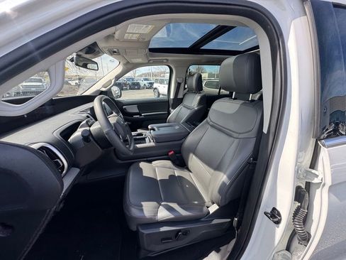 Certified 2025 Ford Expedition Active AWD/4WD image 13