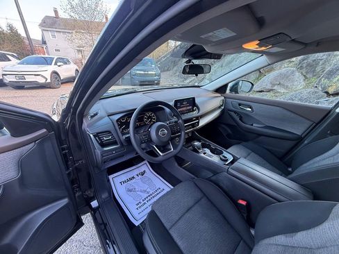 Used 2021 Nissan Rogue SV AWD/4WD image 10