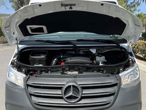 Used 2022 Mercedes-Benz Sprinter 1500 image 20