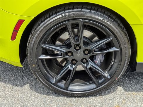 Used 2021 Chevrolet Camaro SS RWD image 39