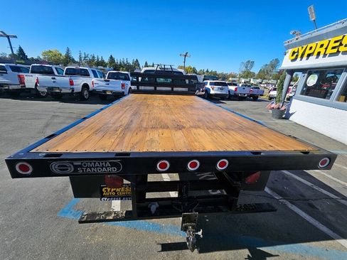 Used 2011 Ford F550 2WD Regular Cab Super Duty image 5