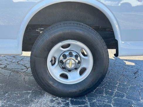 Used 2024 Chevrolet Express 3500 LT w/ LT Preferred Equipment Group image 23