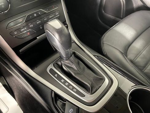 Used 2016 Ford Edge SEL w/ Equipment Group 201A AWD/4WD image 9