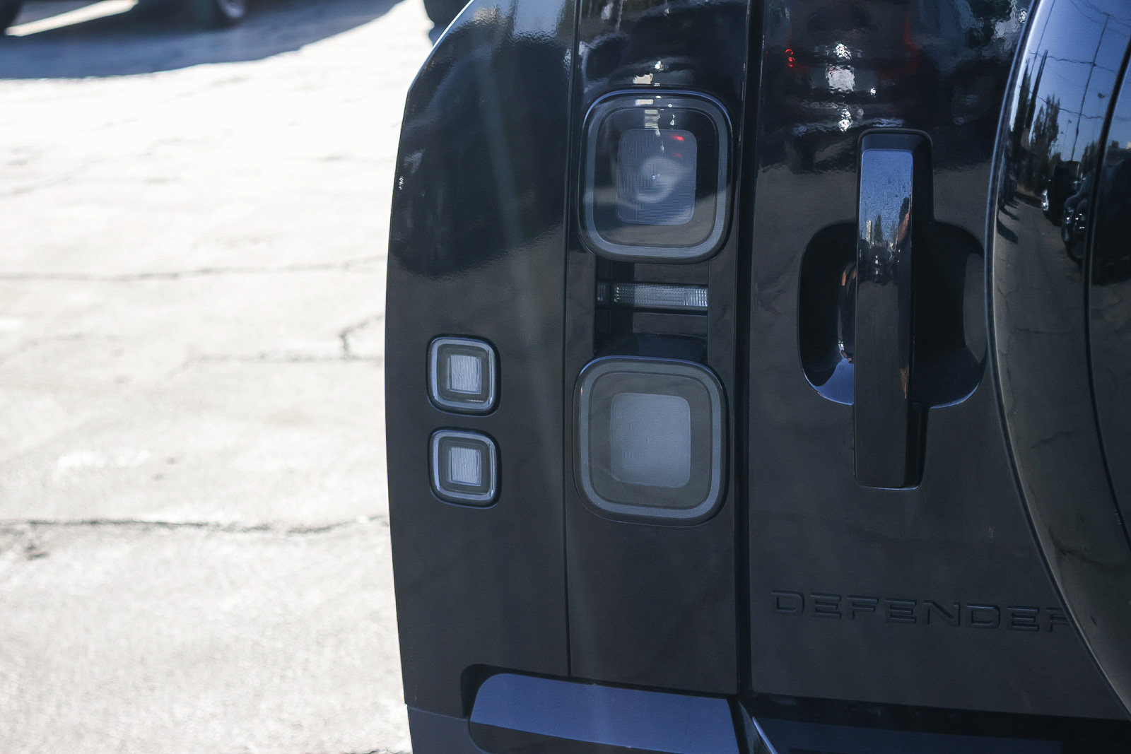 New 2026 Land Rover Defender 130 S AWD/4WD image 7