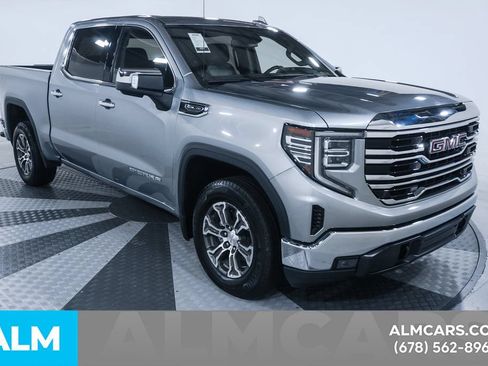 Used 2025 GMC Sierra 1500 SLT RWD image 8