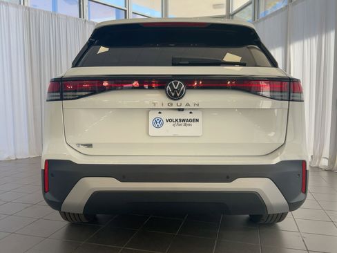 New 2026 Volkswagen Tiguan S image 10