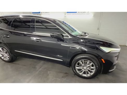 Used 2022 Buick Enclave Avenir w/ Avenir Technology Package FWD image 2