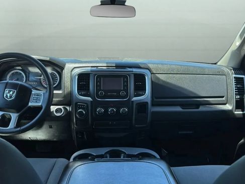 Used 2021 RAM 1500 Classic SLT RWD image 35
