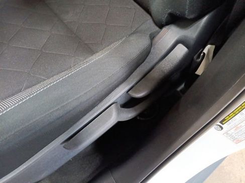 Used 2020 Nissan Kicks SV image 14