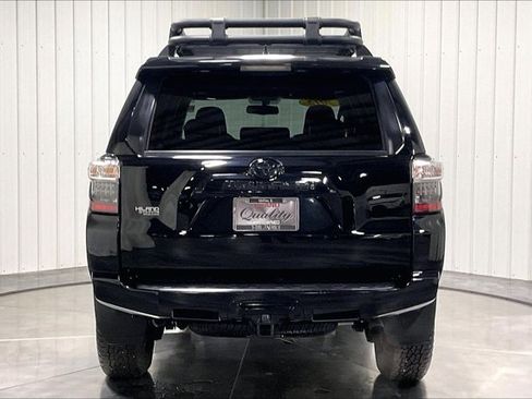 Used 2015 Toyota 4Runner SR5 image 4
