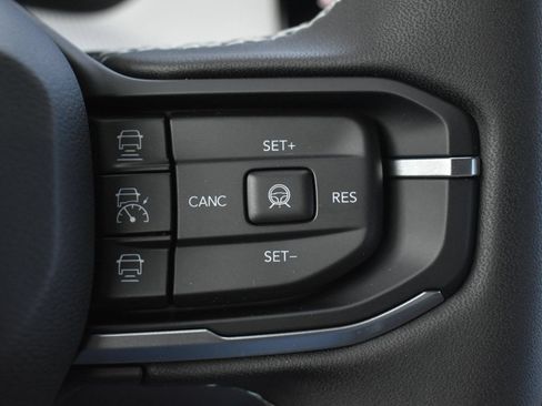 New 2026 Jeep Cherokee Overland w/ Advanced Pro Tech Group AWD/4WD image 23