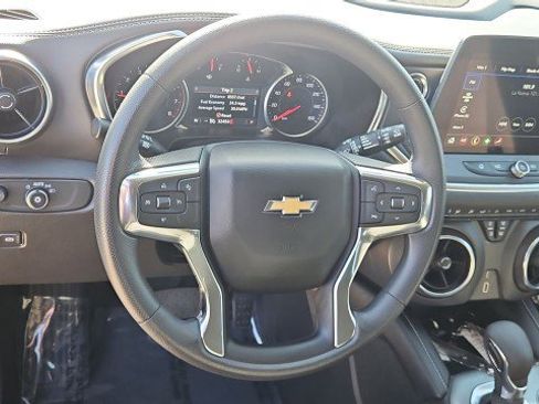 Used 2025 Chevrolet Blazer LT image 11
