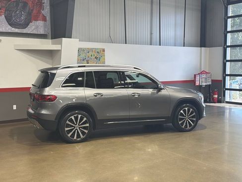 Used 2022 Mercedes-Benz GLB 250 4MATIC image 23