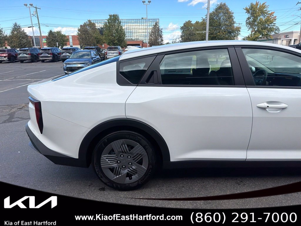 New 2026 Kia K4 FWD image 7