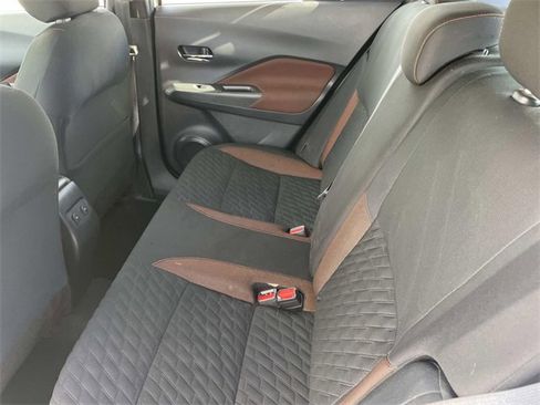 Used 2021 Nissan Kicks SR w/ Exterior Package image 22