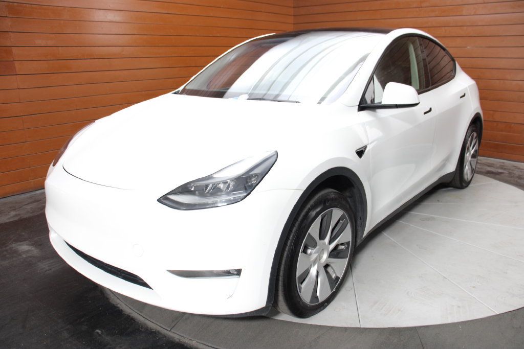 Used 2023 Tesla Model Y Long Range AWD/4WD image 16