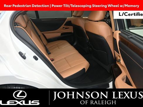 Certified 2022 Lexus ES 300h Ultra Luxury w/ Accessory Package 2 FWD image 10