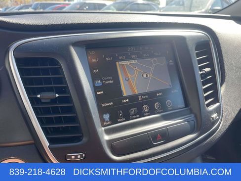 Used 2015 Chrysler 200 Limited w/ Convenience Group image 28