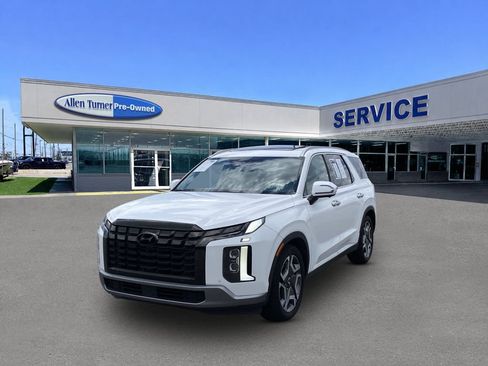Used 2023 Hyundai Palisade Limited w/ Cargo Package FWD image 4