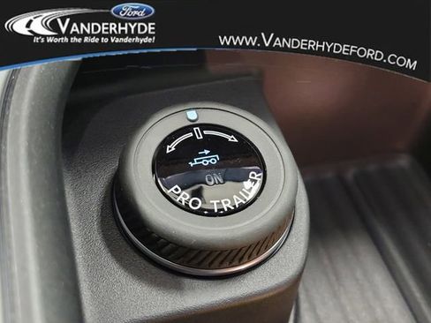 New 2025 Ford Expedition Active image 34