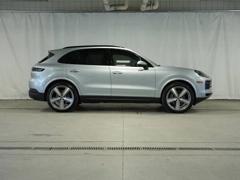 New 2026 Porsche Cayenne AWD/4WD image 8