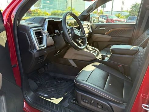 Used 2023 GMC Canyon Denali AWD/4WD image 17