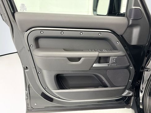 New 2026 Land Rover Defender 110 X-Dynamic SE AWD/4WD image 23