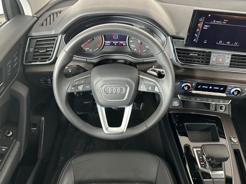 Used 2023 Audi Q5 2.0T Premium w/ Convenience Package image 13