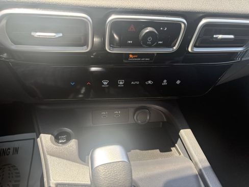 Used 2026 Nissan Sentra SV w/ Floor Mat Package FWD image 27