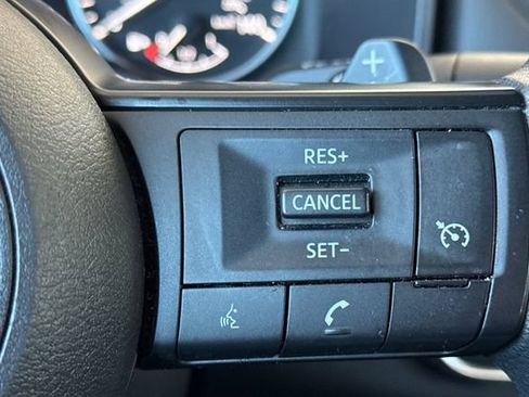 Used 2021 Nissan Rogue S AWD/4WD image 38