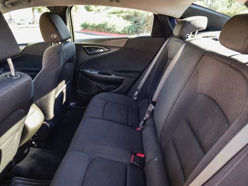 Used 2023 Chevrolet Malibu RS image 21