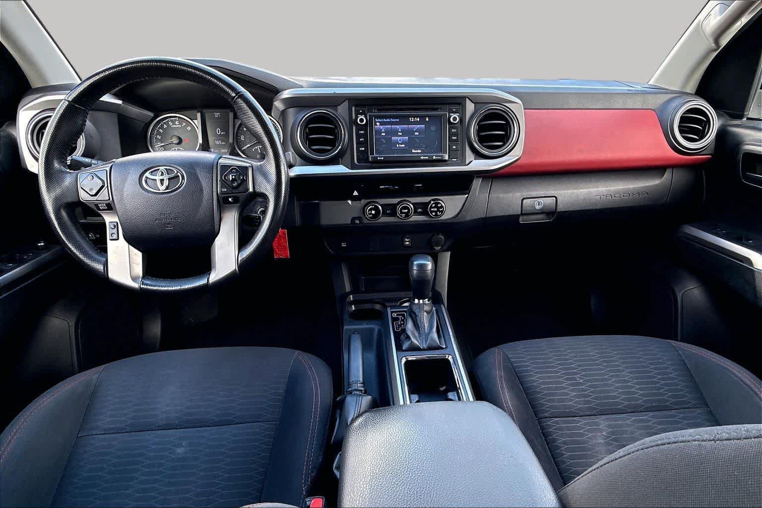 Used 2017 Toyota Tacoma SR5 RWD image 13
