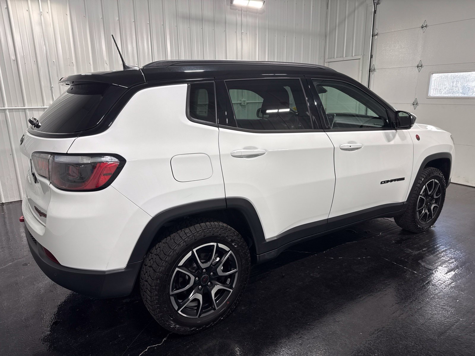 Used 2026 Jeep Compass Trailhawk AWD/4WD image 5