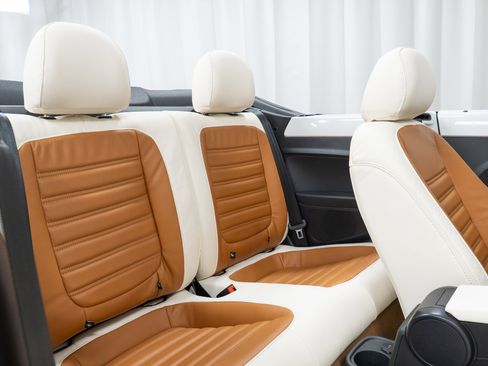 Used 2017 Volkswagen Beetle 1.8T Classic image 23