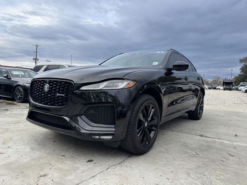 Used 2024 Jaguar F-PACE R-Dynamic S image 3