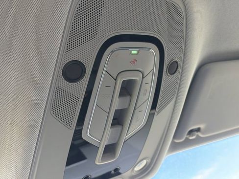 Used 2024 Audi Q5 2.0T Prestige w/ Prestige Package image 17