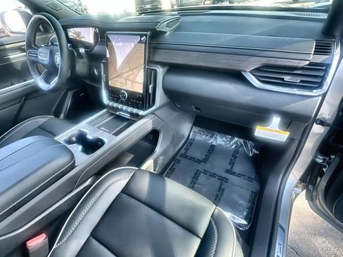 New 2026 GMC Acadia Denali w/ Super Cruise Package image 30