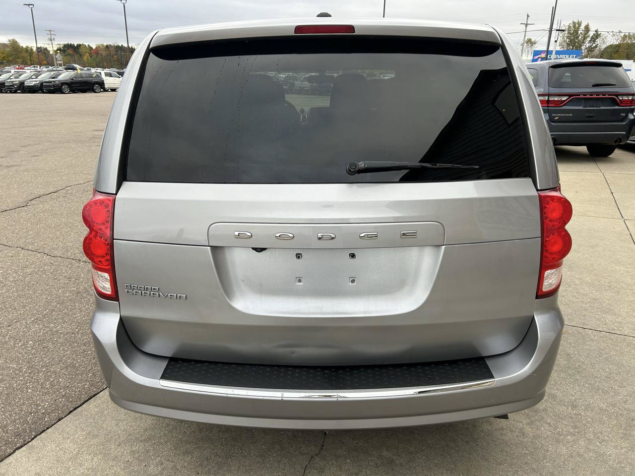 Used 2018 Dodge Grand Caravan SE FWD image 6
