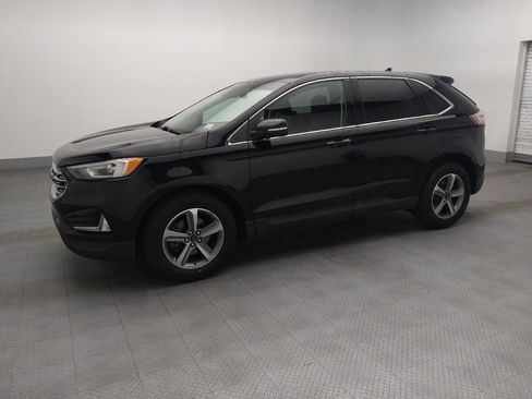 Used 2020 Ford Edge SEL w/ Convenience Package FWD image 2