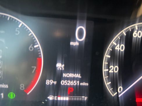 Used 2024 Honda Pilot EX-L image 3