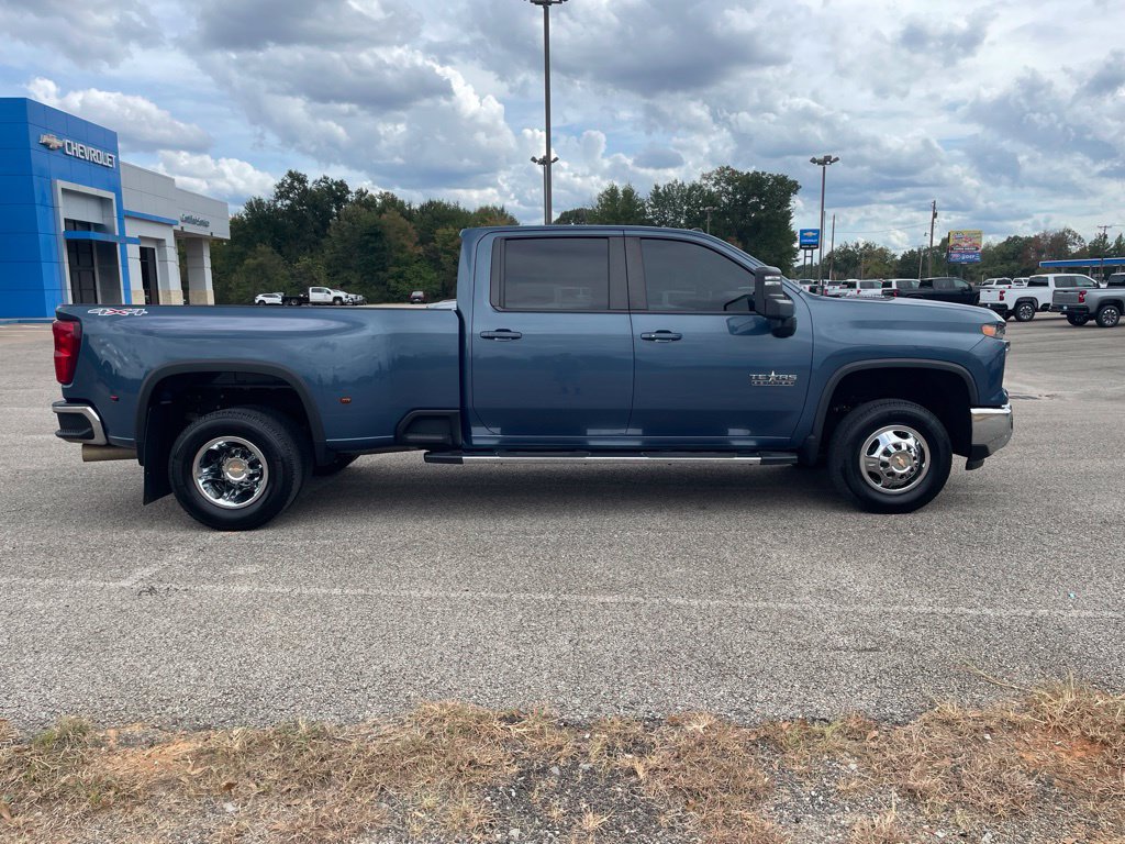 Used 2024 Chevrolet Silverado 3500 LT w/ Texas Edition AWD/4WD image 7