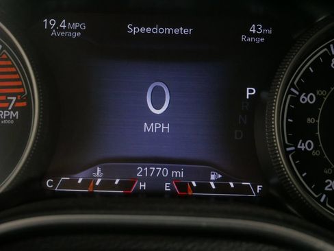 Used 2020 Jeep Cherokee Trailhawk w/ Cold Weather Group AWD/4WD image 30