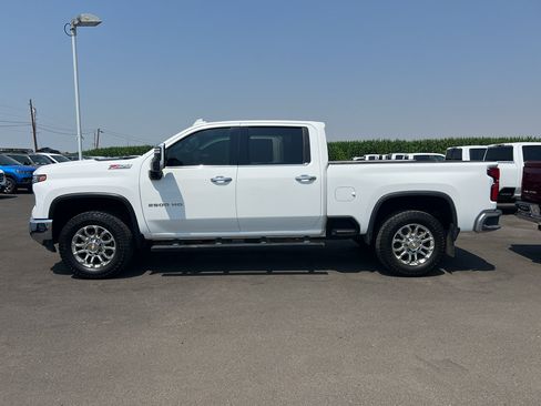 Used 2025 Chevrolet Silverado 2500 LTZ w/ LTZ Premium Package AWD/4WD image 4