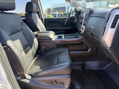 Used 2018 GMC Sierra 2500 SLT w/ Duramax Plus Package AWD/4WD image 19